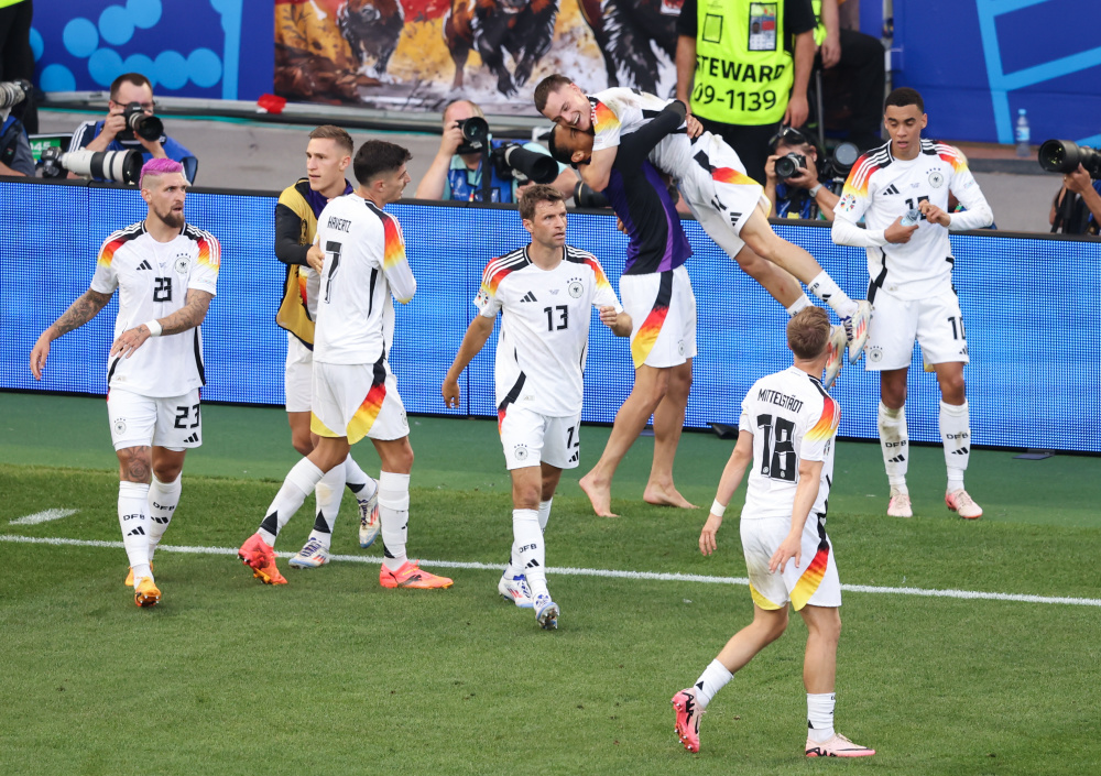 AYX-Ning官方宣布重返赛场新规，西班牙队引发争议！的简单介绍