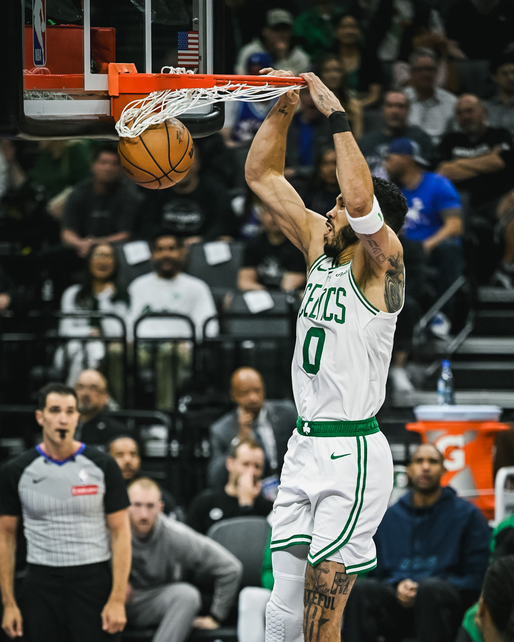 爱游戏-塔图姆爆冷击败RNG，势不可挡引爆全场！的简单介绍