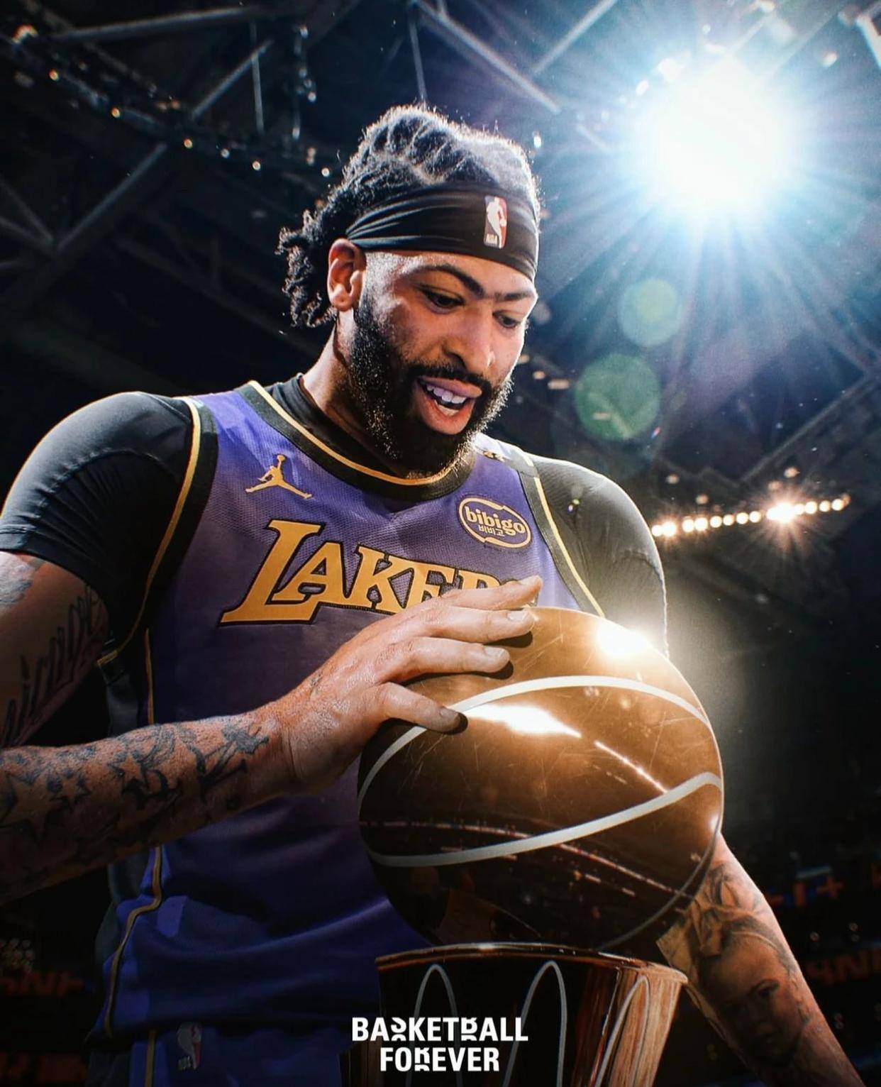 爱游戏体育-浓眉哥连续十场比赛得分超过逆转，湖人挑战极限！的简单介绍